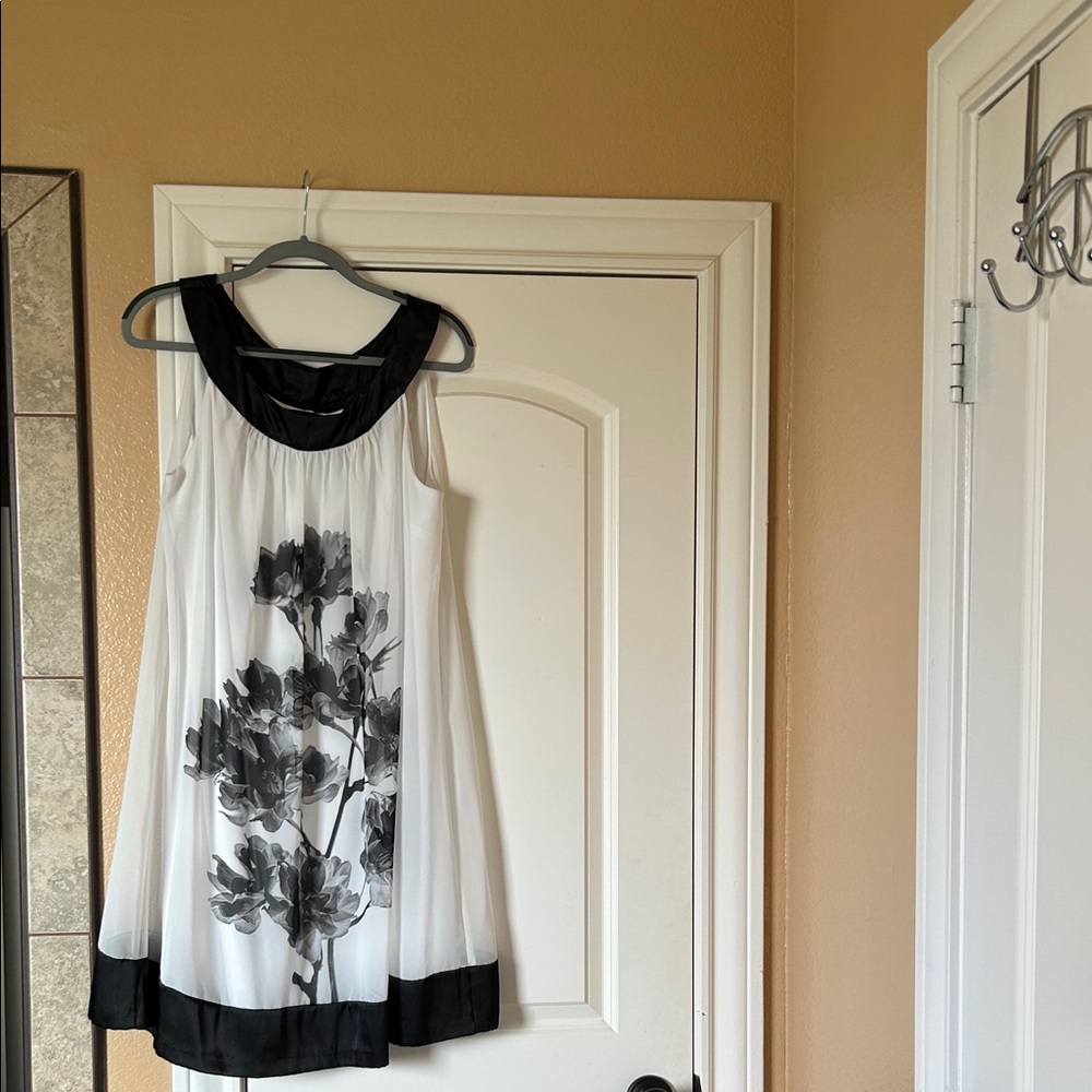 Connected Apparel Black and White Floral Mini Dress